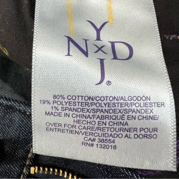 NYDJ Lift Tuck Technology Crop Jeans Size 6 Dark Wash - Picture 11 of 11